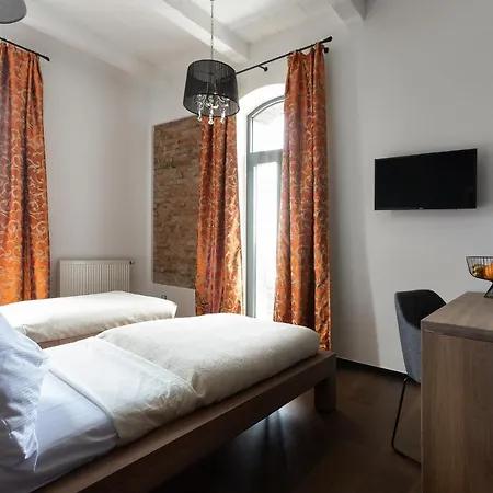 Hotel Arena 3*